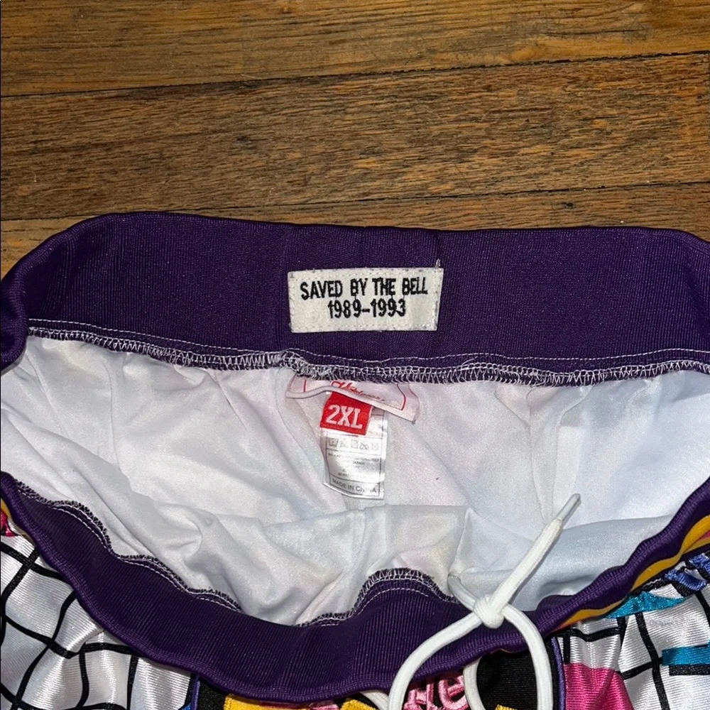 Saved by the Bell Graphic Shorts - Picture 2 of 3